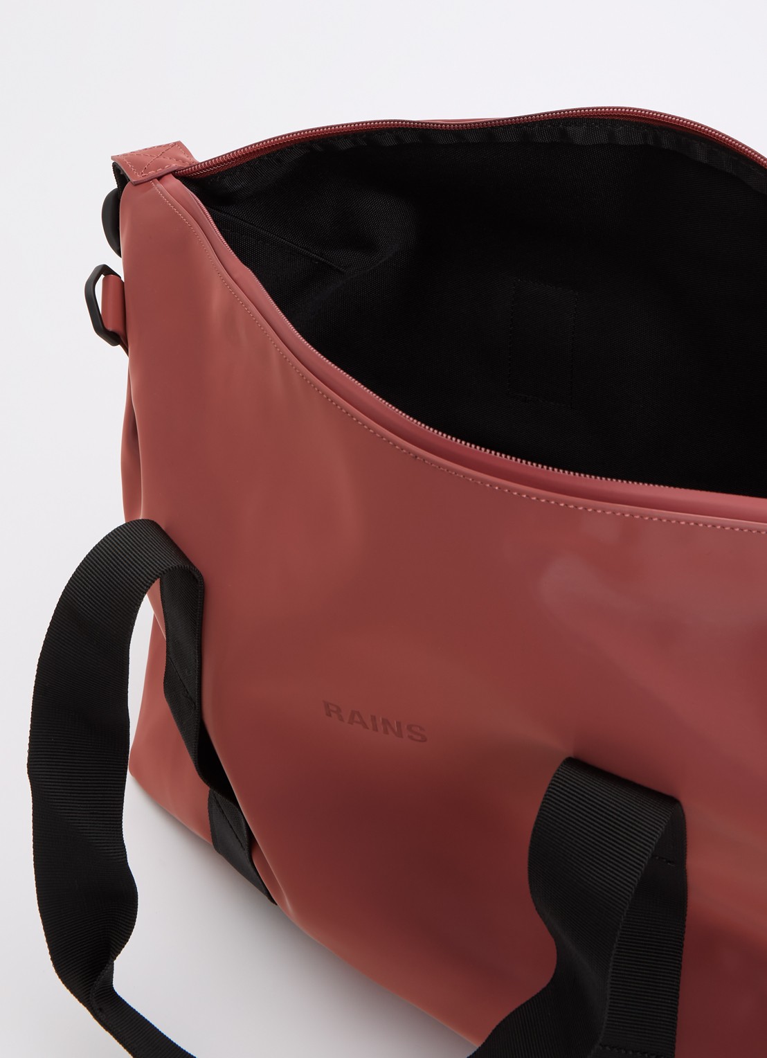 Rains Hilo Small weekendtas met waterafstotende coating - detail 3 steenrood