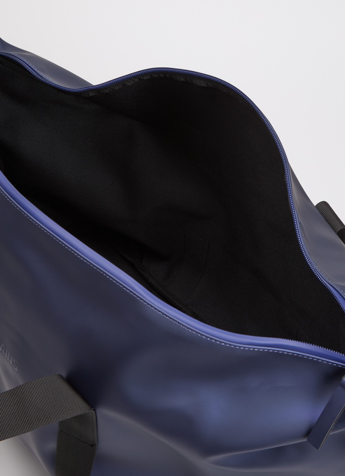 Rains Hilo weekendtas met waterafstotende coating  - detail metallic