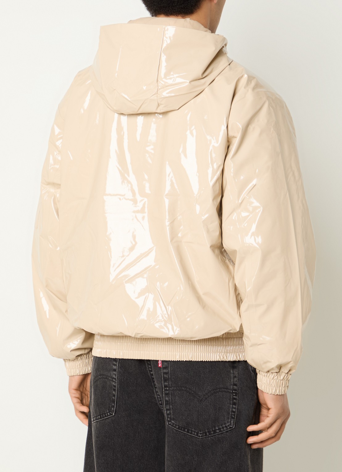 Rains Lohja gewatteerd bomberjack met glanzende finish - achterkant 3 beige