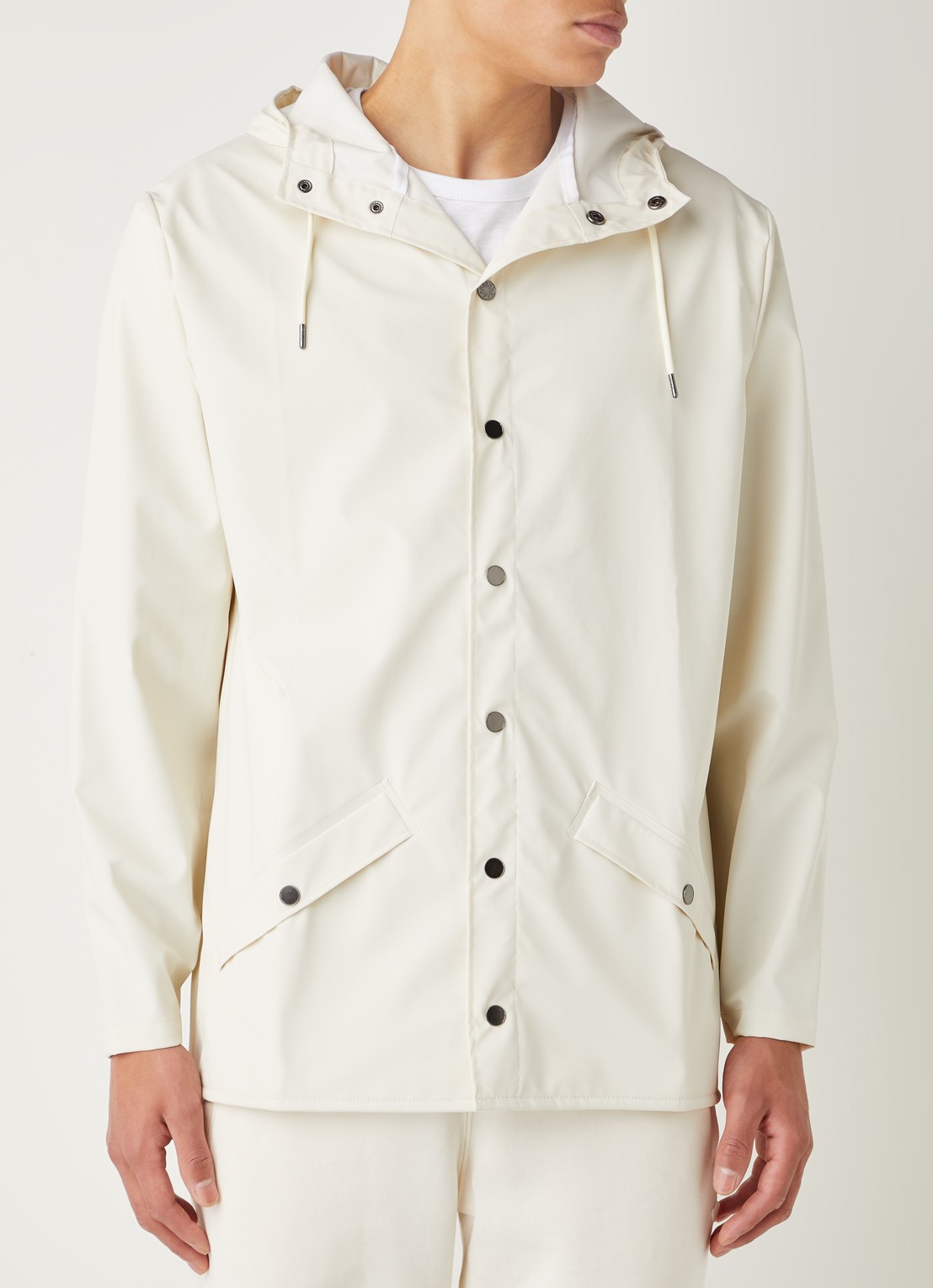 Rains Regenjas met klepzakken en capuchon - detail 4 gebroken wit