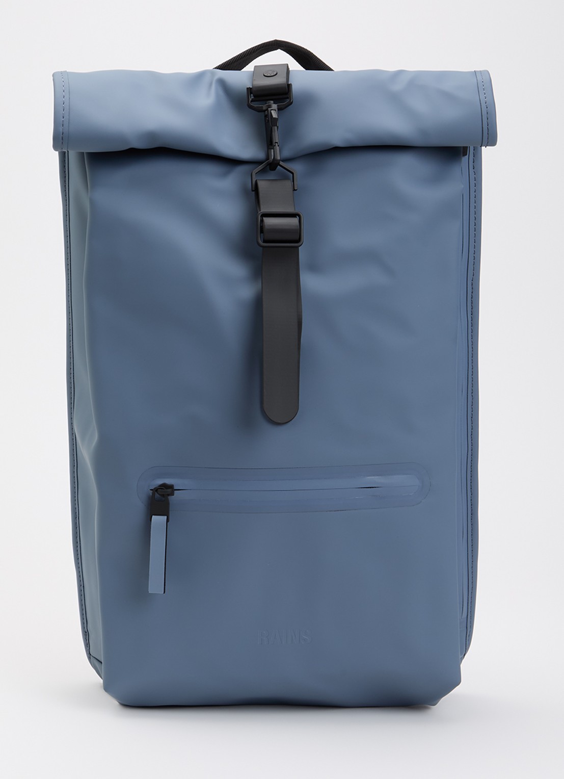 Rains Rolltop rugzak met waterafstotende coating - voorkant 3 staalblauw