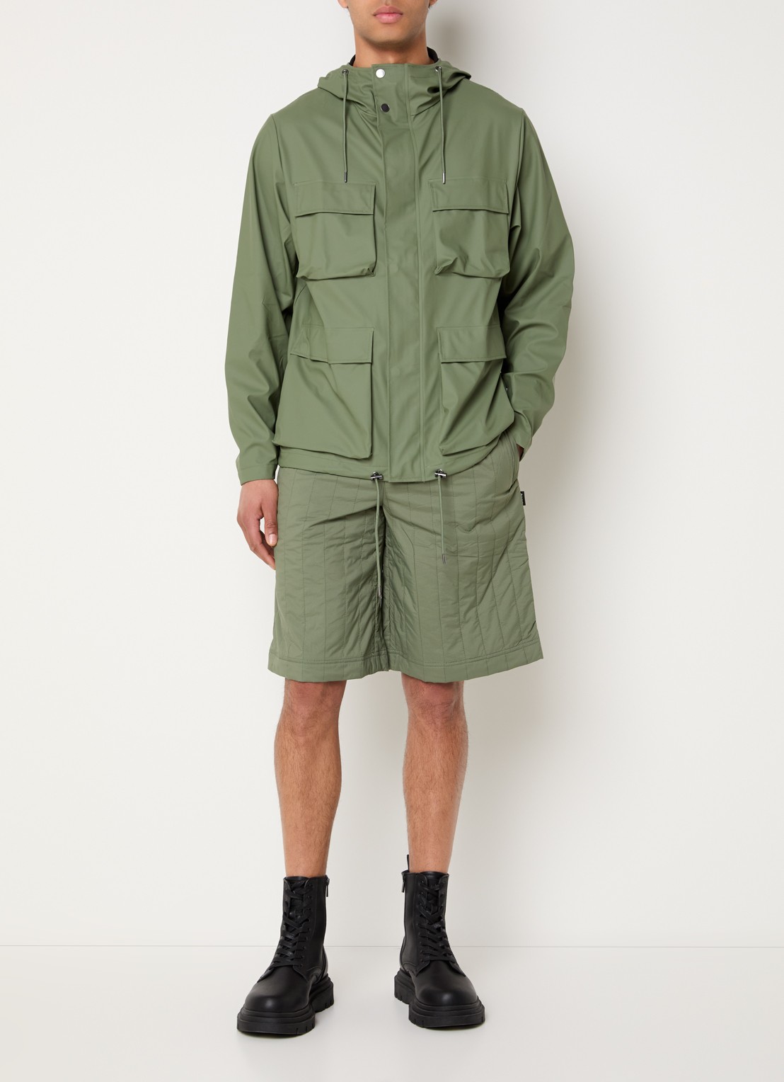 Rains Softshell jack met capuchon - voorkant 2 legergroen