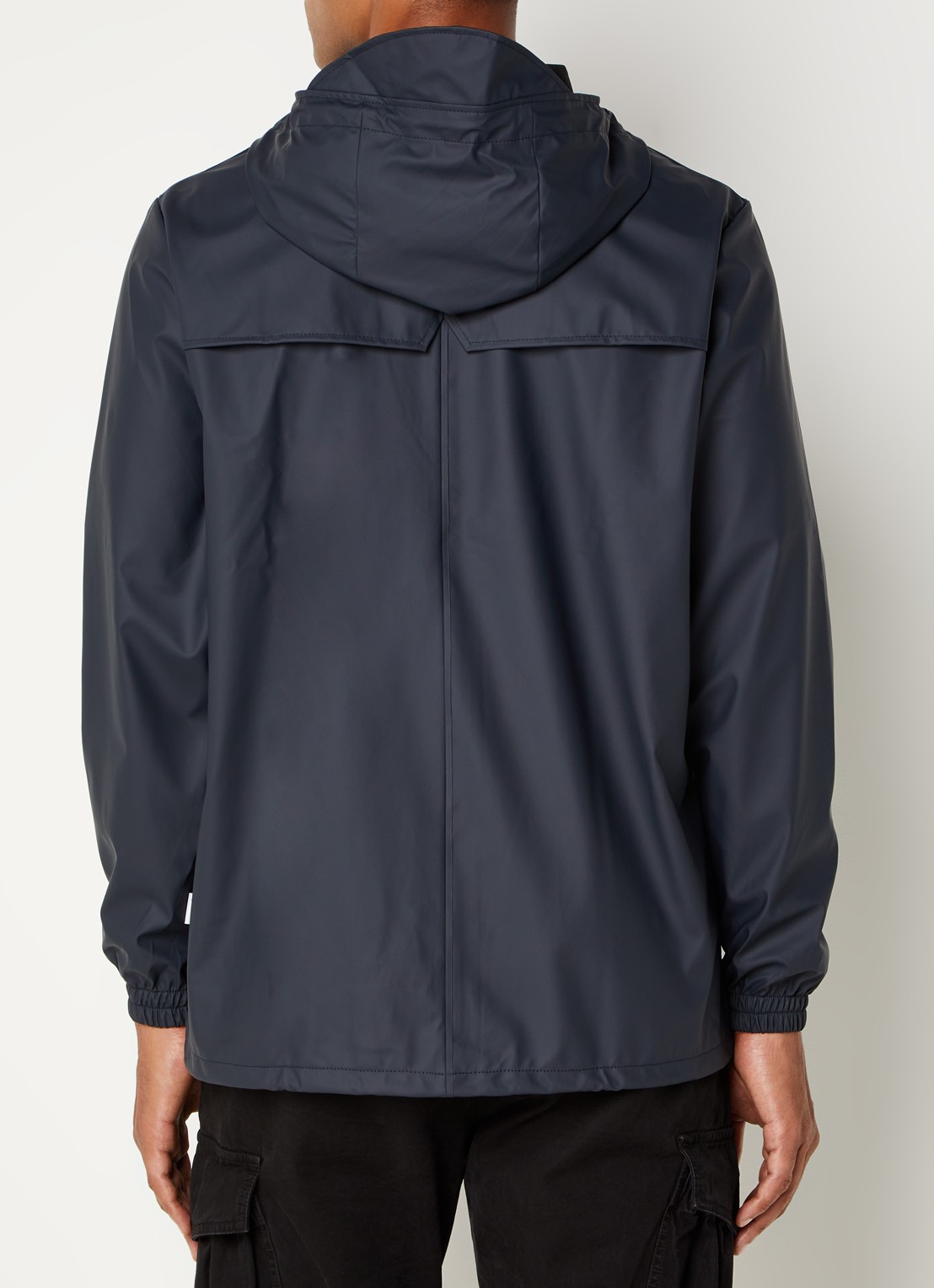 Rains Storm Breaker regenjas met capuchon en steekzakken - achterkant 4 donkerblauw