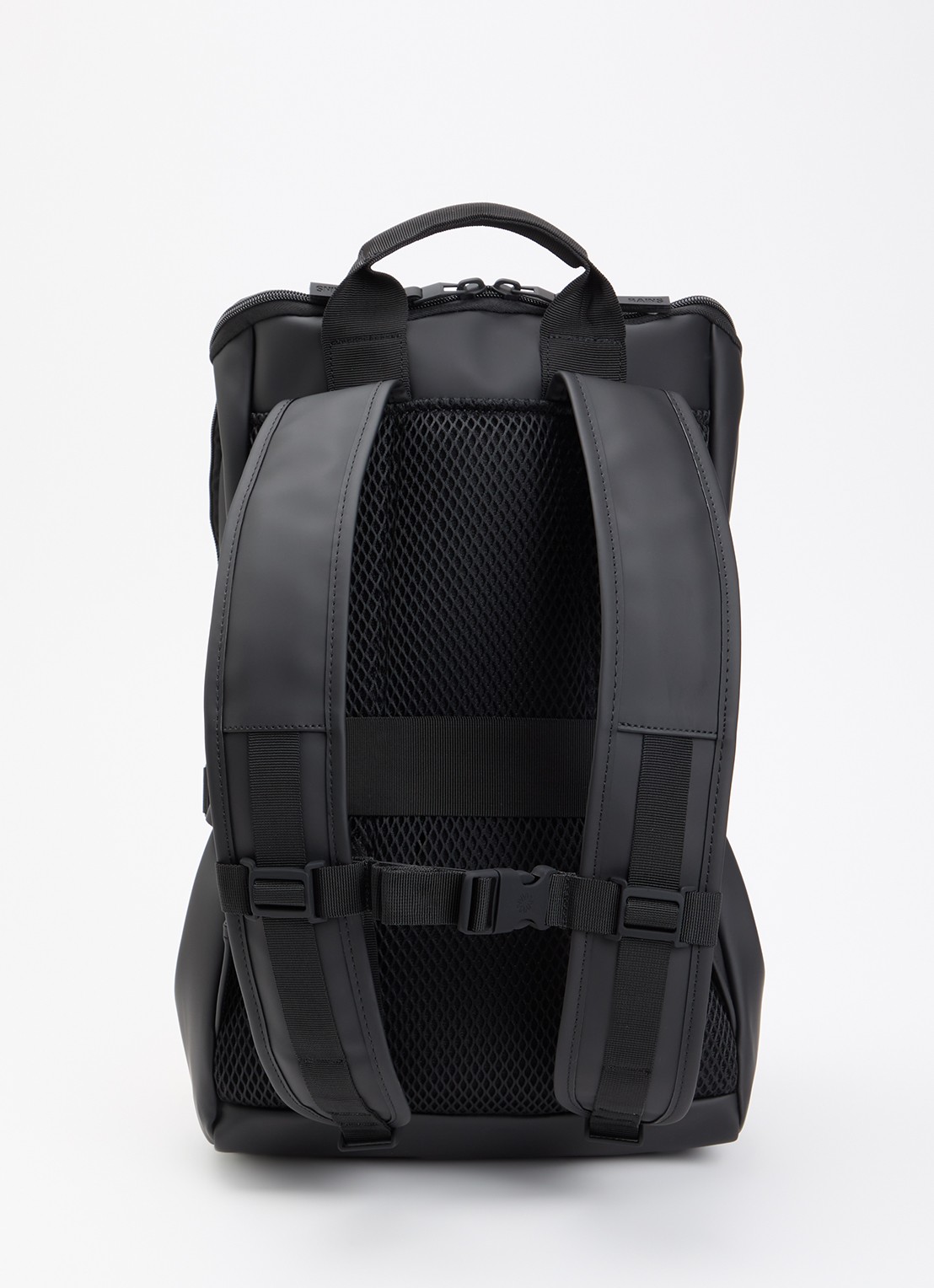 Rains Texel Cargo rugzak met 16 inch laptopvak en waterafstotende coating - achterkant zwart