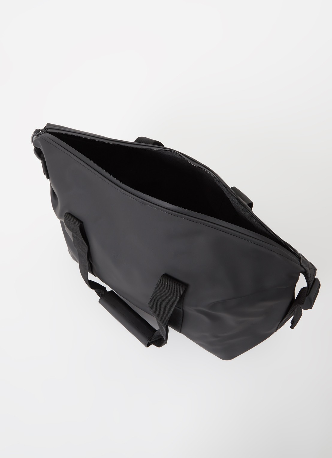 Rains Weekendtas met waterafstotende coating - detail zwart