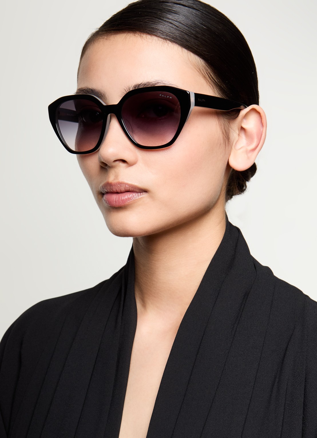 Ralph Lauren Butterfly zonnebril RA5315U - voorkant 5 zwart