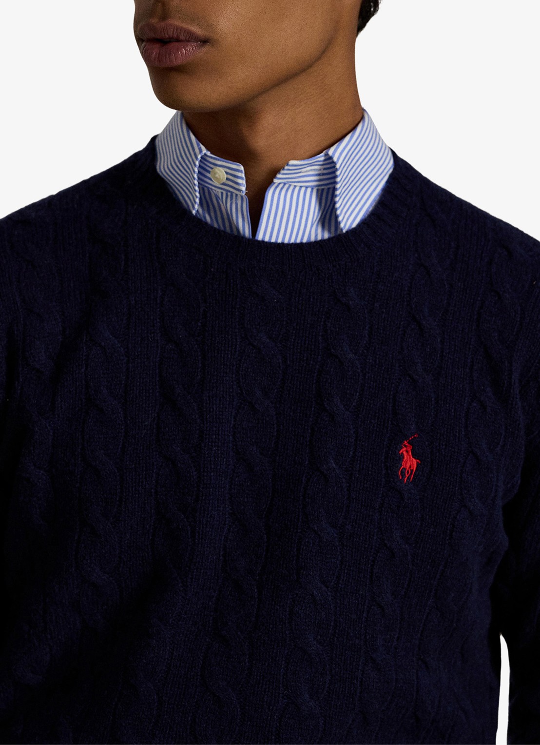Ralph Lauren Kabelgebreide trui in kasjmierblend met logoborduring - detail 3 hunter navy / blauw