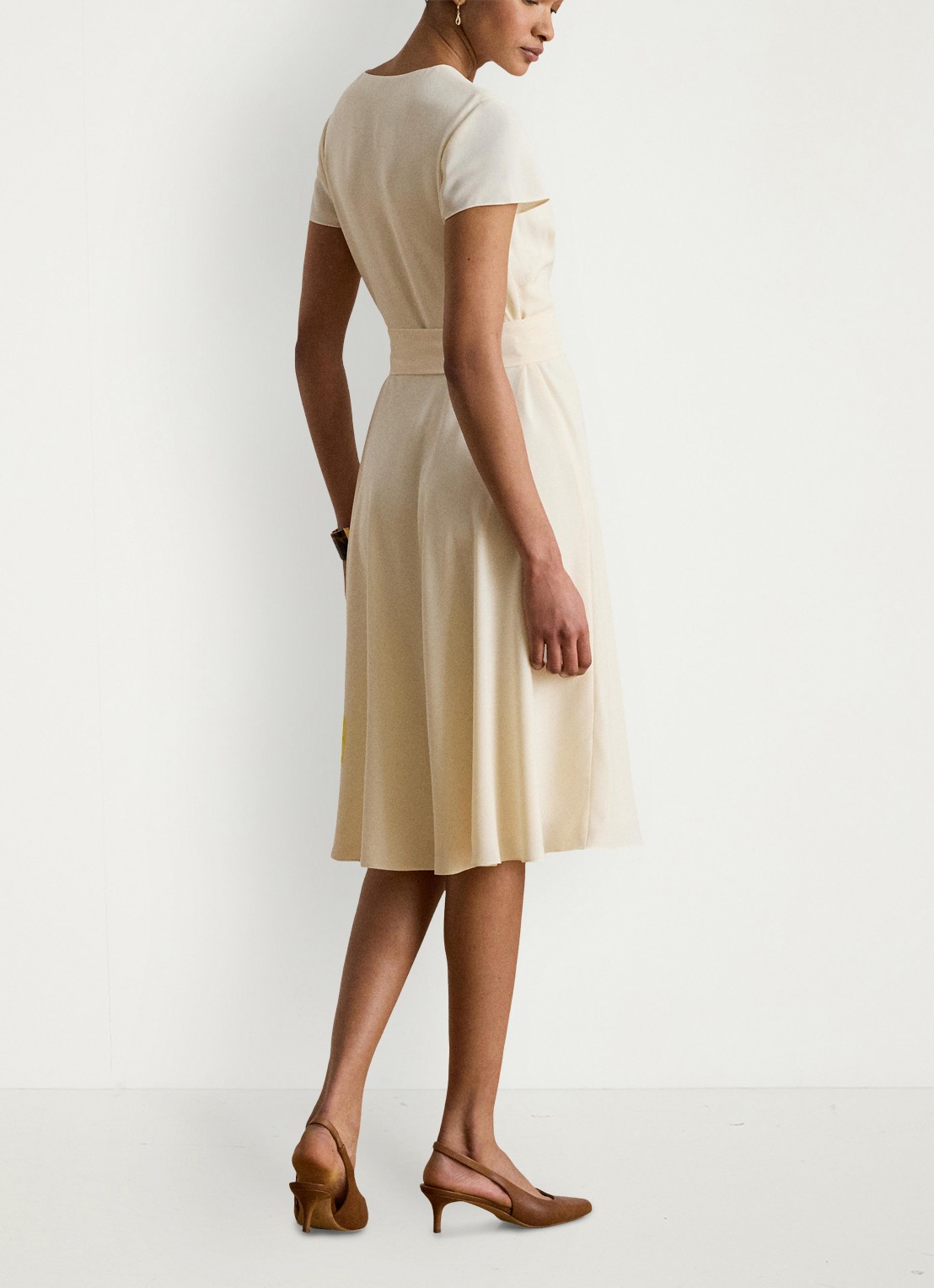 Ralph Lauren Midi wikkeljurk met strikceintuur - achterkant creme