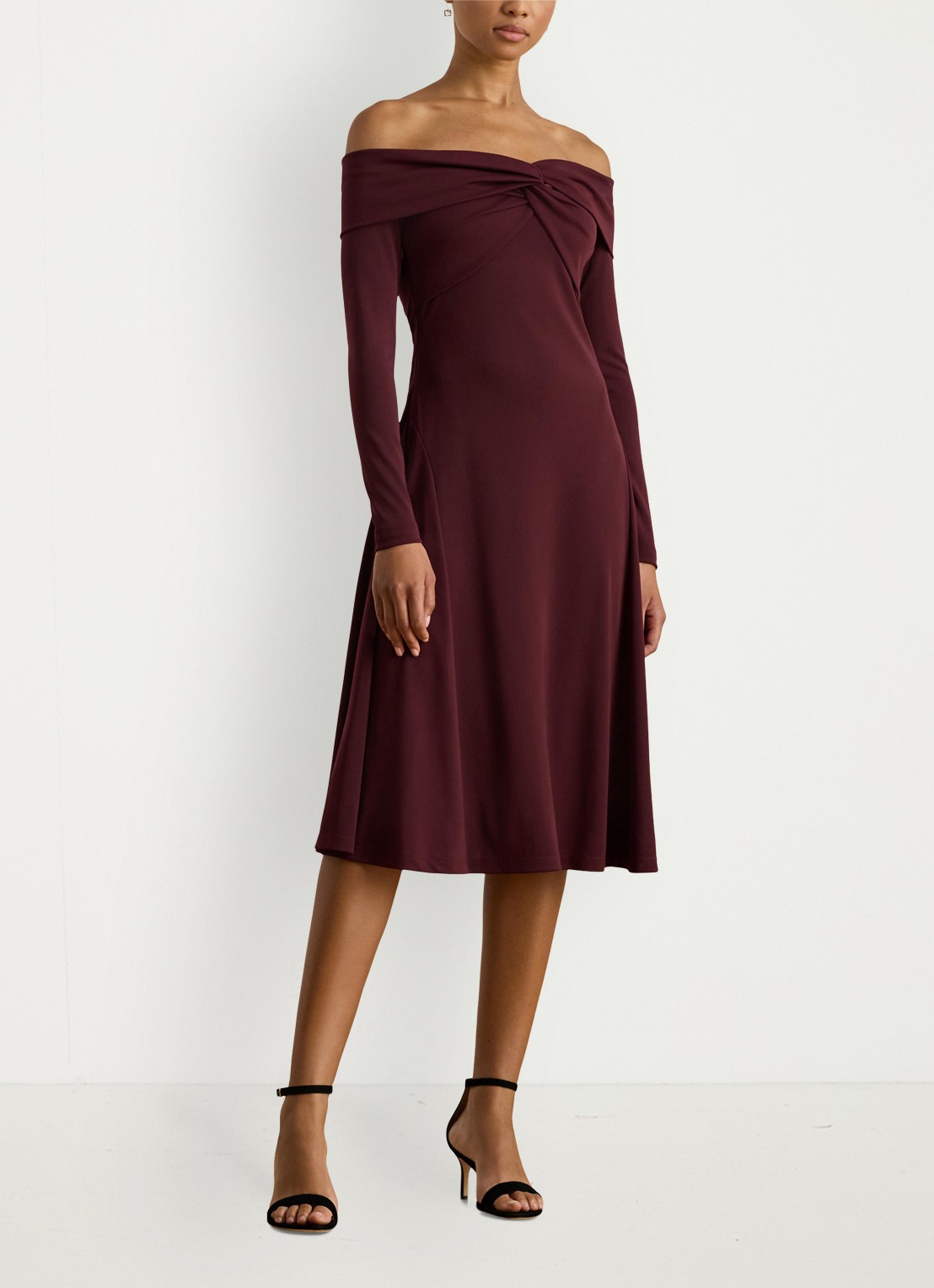 Ralph Lauren Off shoulder midi jurk met plooidetails - detail 2 dark garnet / bordeauxrood