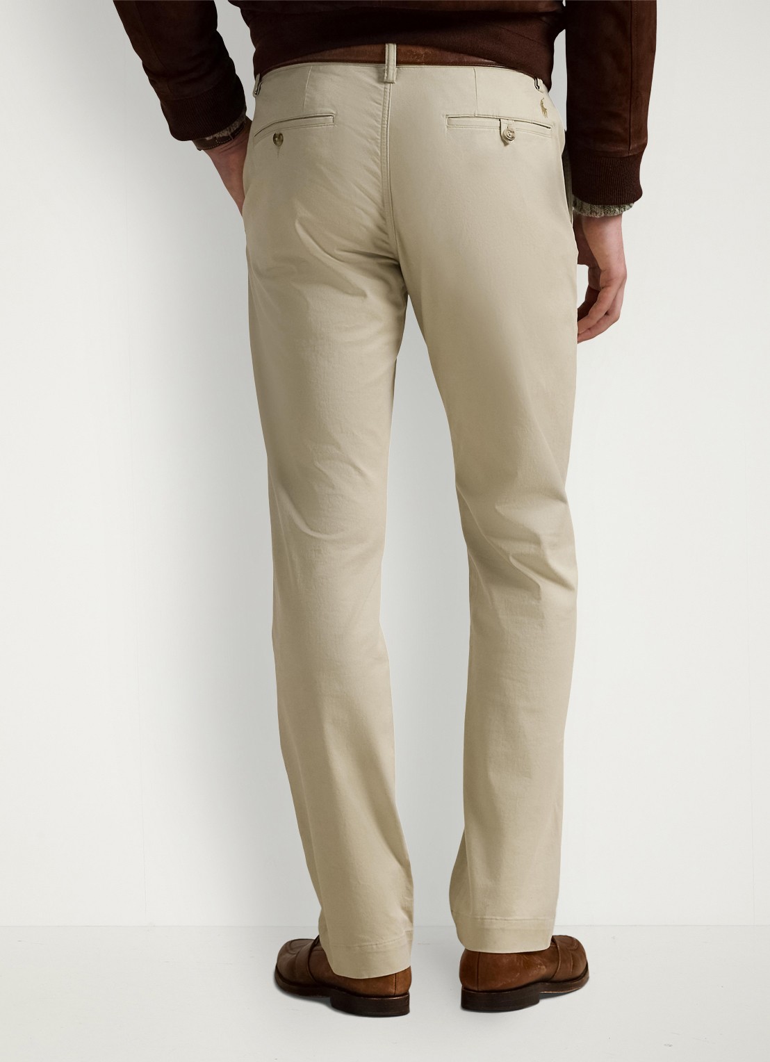 Ralph Lauren Straight fit gewassen chino met stretch - achterkant 5 classic stone / beige