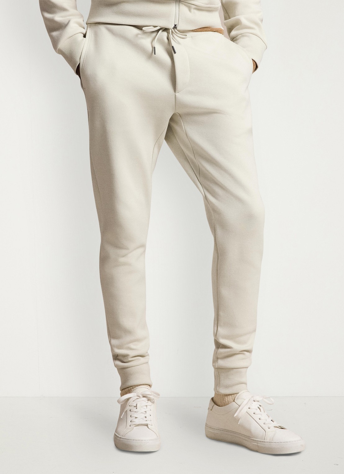 Ralph Lauren Tapered fit joggingbroek met logoborduring - detail stone pebble / gebroken wit