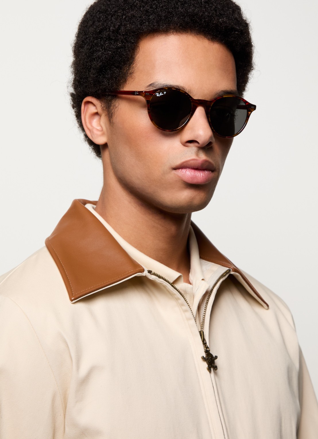Ray-Ban Bernard zonnebril gepolariseerd RB2230 - voorkant 2 bruin