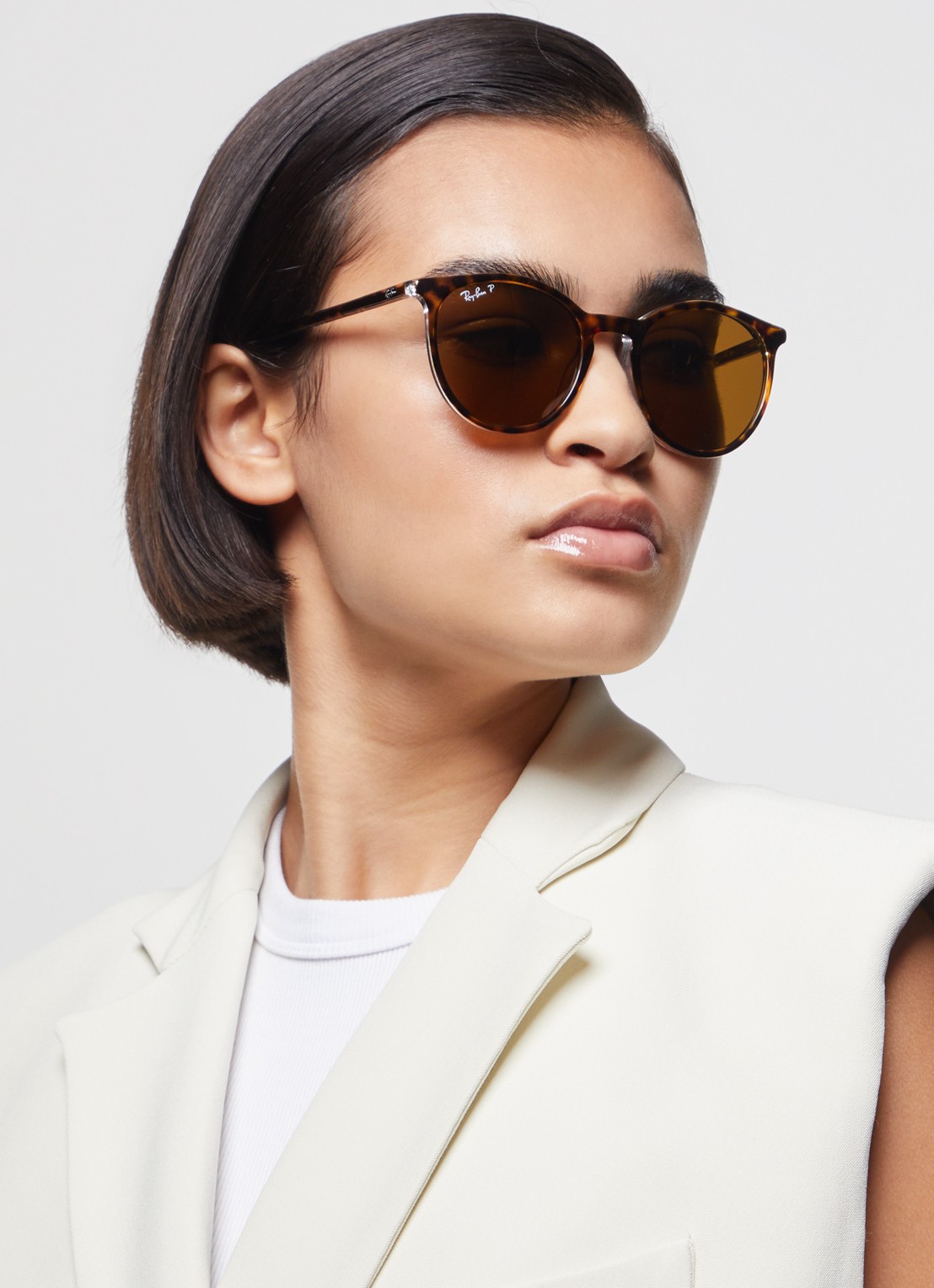 Ray-Ban Wayfarer zonnebril gepolariseerd RB2204 - voorkant 2 donkerbruin