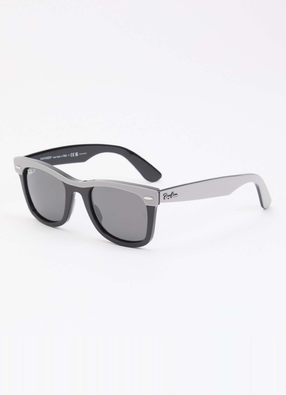 Ray-Ban Wayfarer zonnebril gepolariseerd RB2240 - voorkant zwart