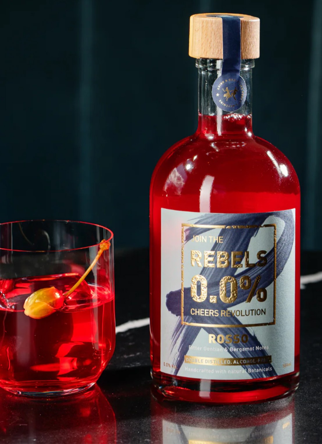 Rebels 0.0% Rosso alcoholvrij aperitief 500 ml - voorkant undefined