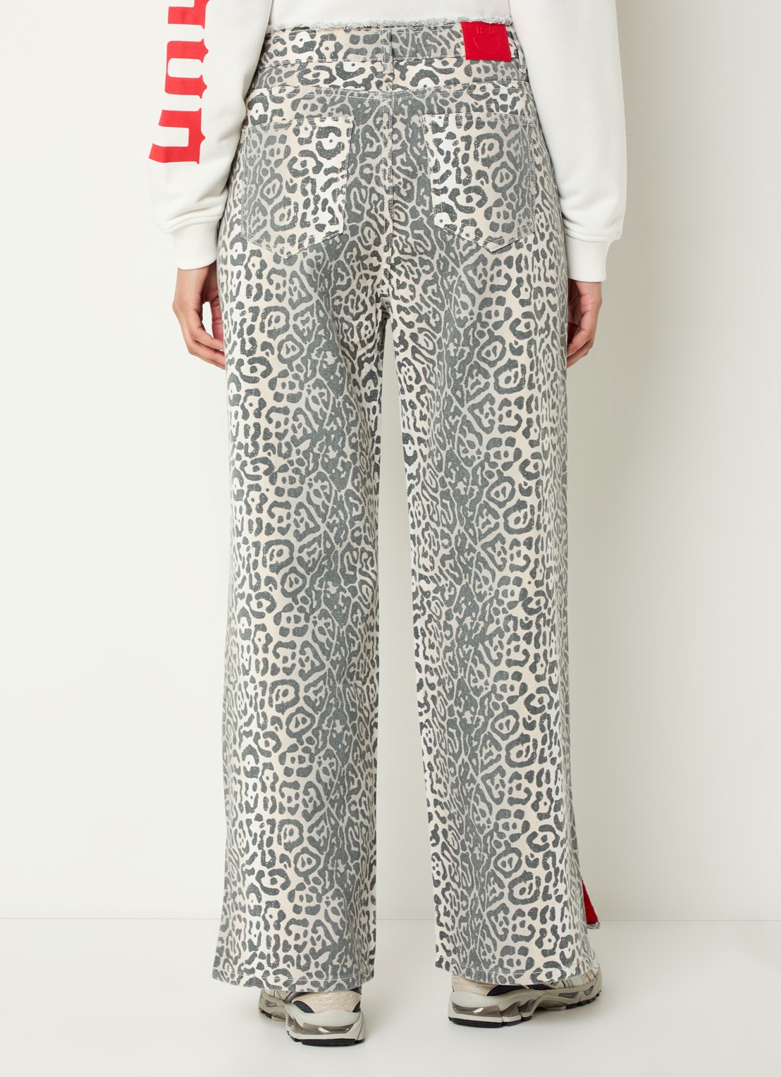 Refined Department Harvey high waist flared jeans met panterprint - achterkant lichtgrijs