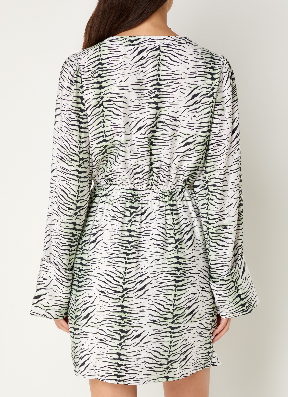 Refined Department Liselle mini wikkeljurk met zebraprint - achterkant 4 wit