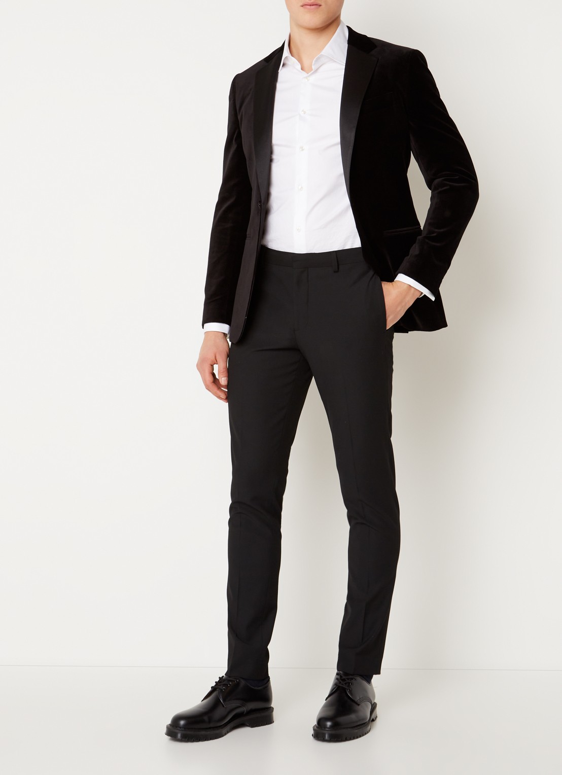 Reiss Ace regular fit colbert van fluweel met borstzak - voorkant 6 zwart