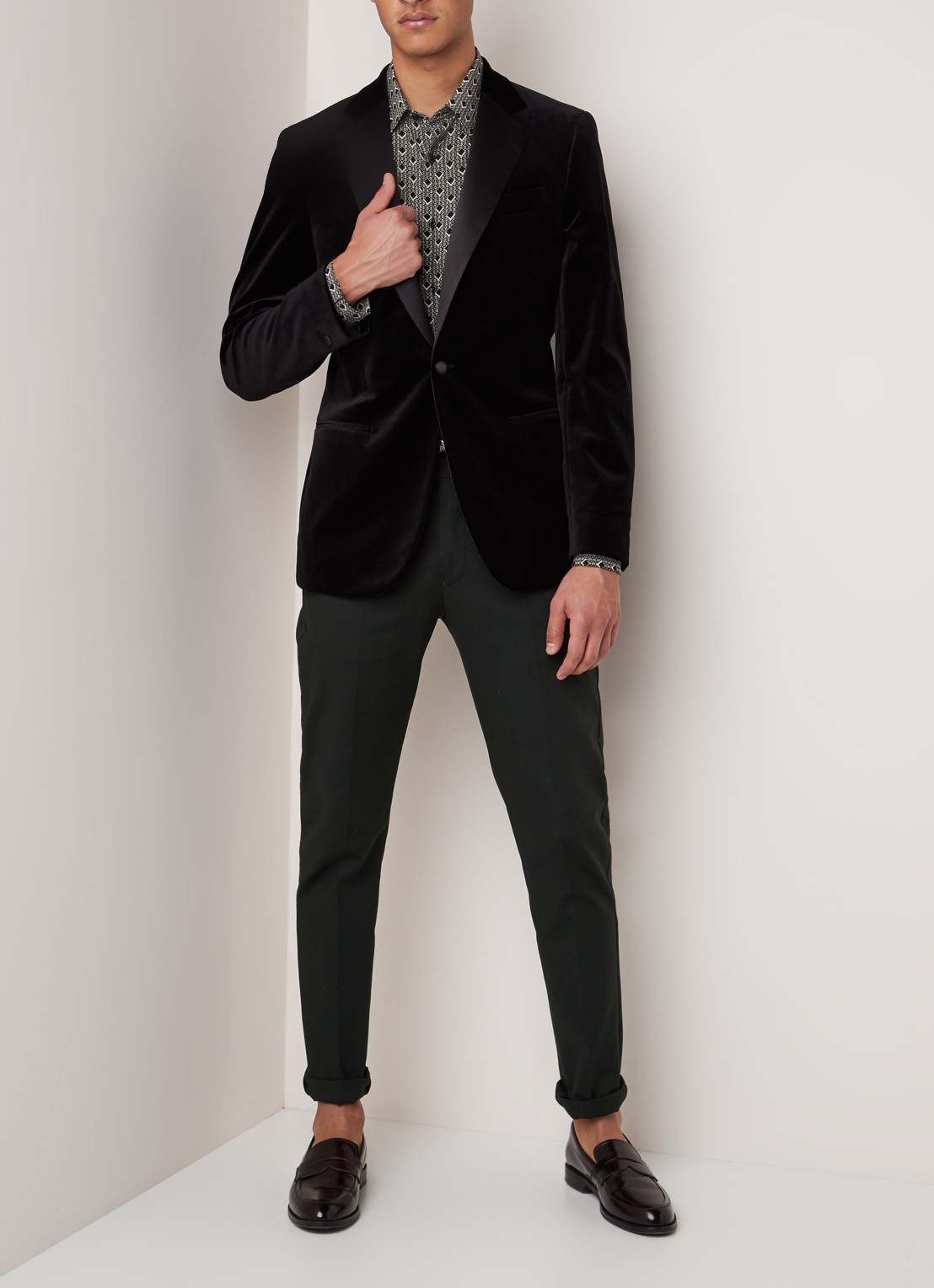 Reiss Ace slim fit colbert van fluweel met paspelzakken - voorkant 2 zwart
