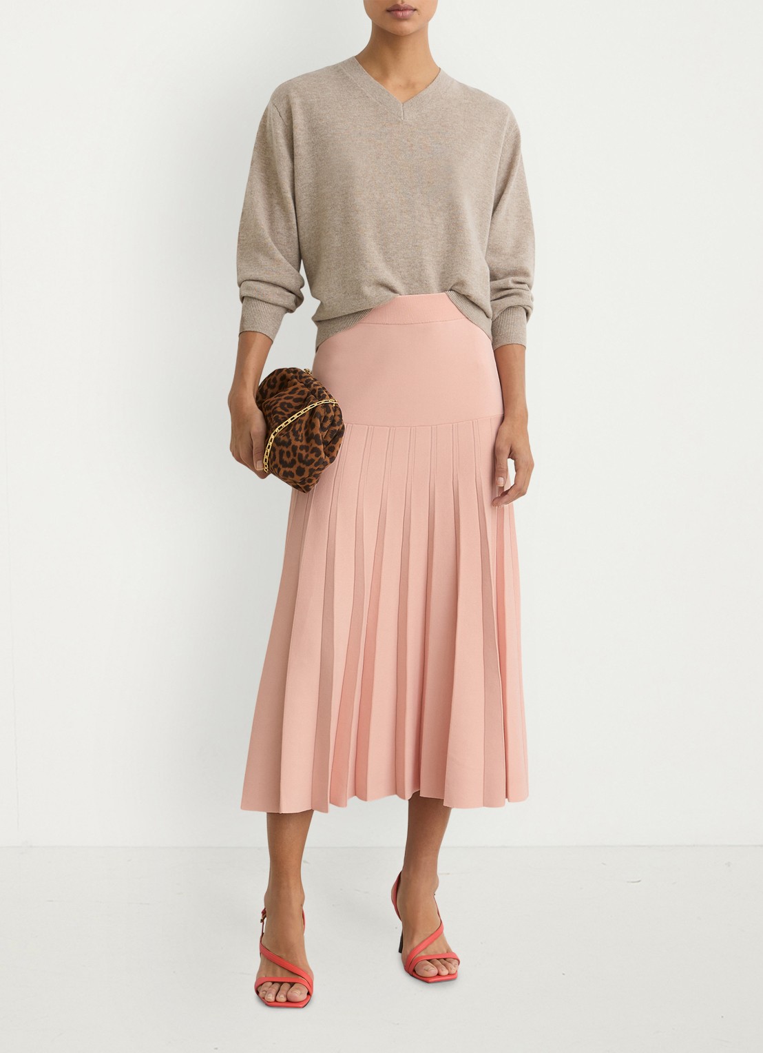 Reiss Alice midi rok met plooien - voorkant 2 oudroze