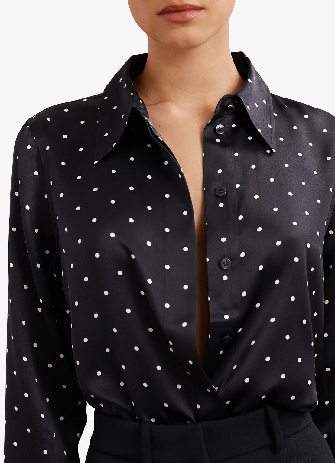 Reiss Ameira blouse van zijde met stippenprint - detail 5 donkerblauw