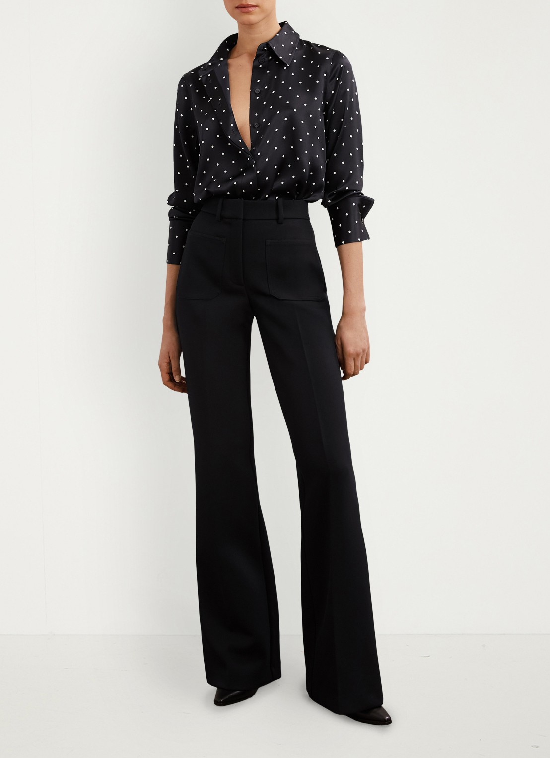 Reiss Ameira blouse van zijde met stippenprint - voorkant 3 donkerblauw