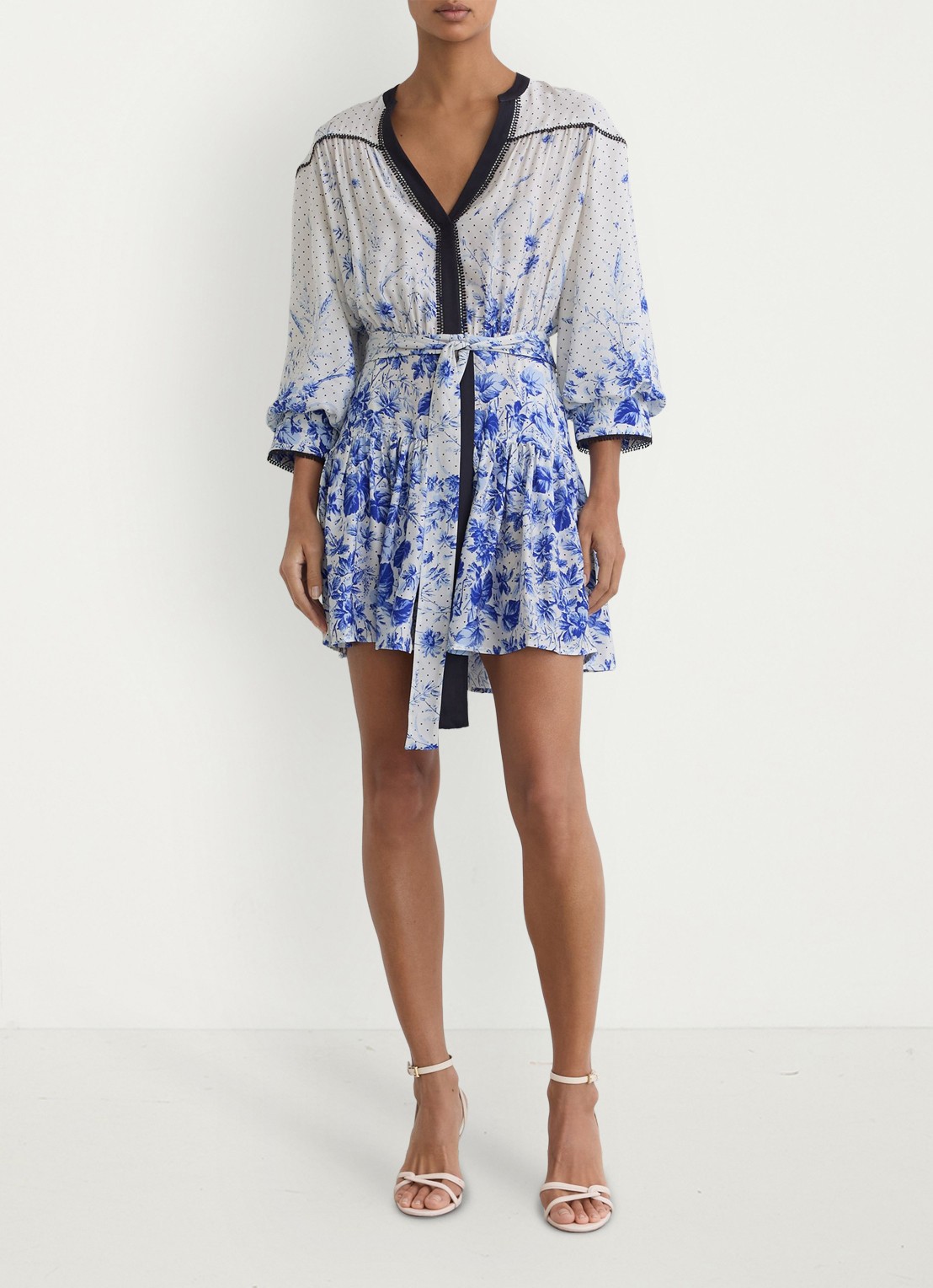 Reiss Anisa mini jurk met strikceintuur en bloemenprint - voorkant 3 blauw