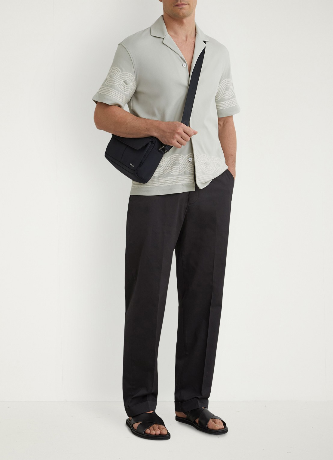Reiss Arden regular fit overhemd met borduring - voorkant 2 groen
