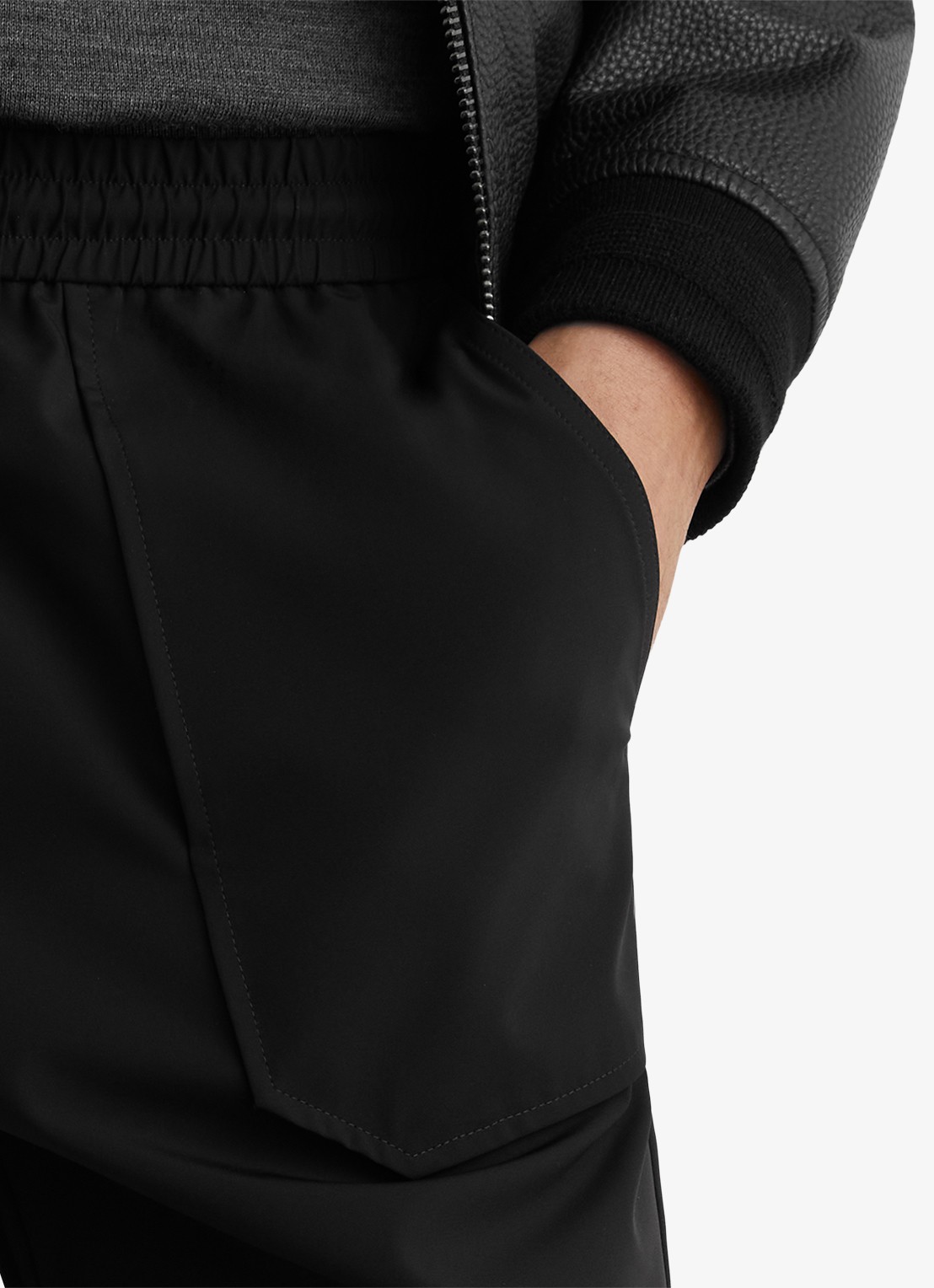 Reiss Ascend joggingbroek met opgestikte zakken - detail 3 black / zwart