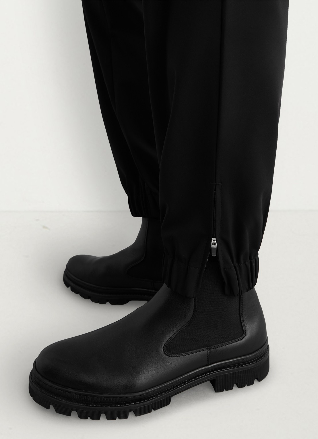 Reiss Ascend joggingbroek met opgestikte zakken - detail 4 black / zwart