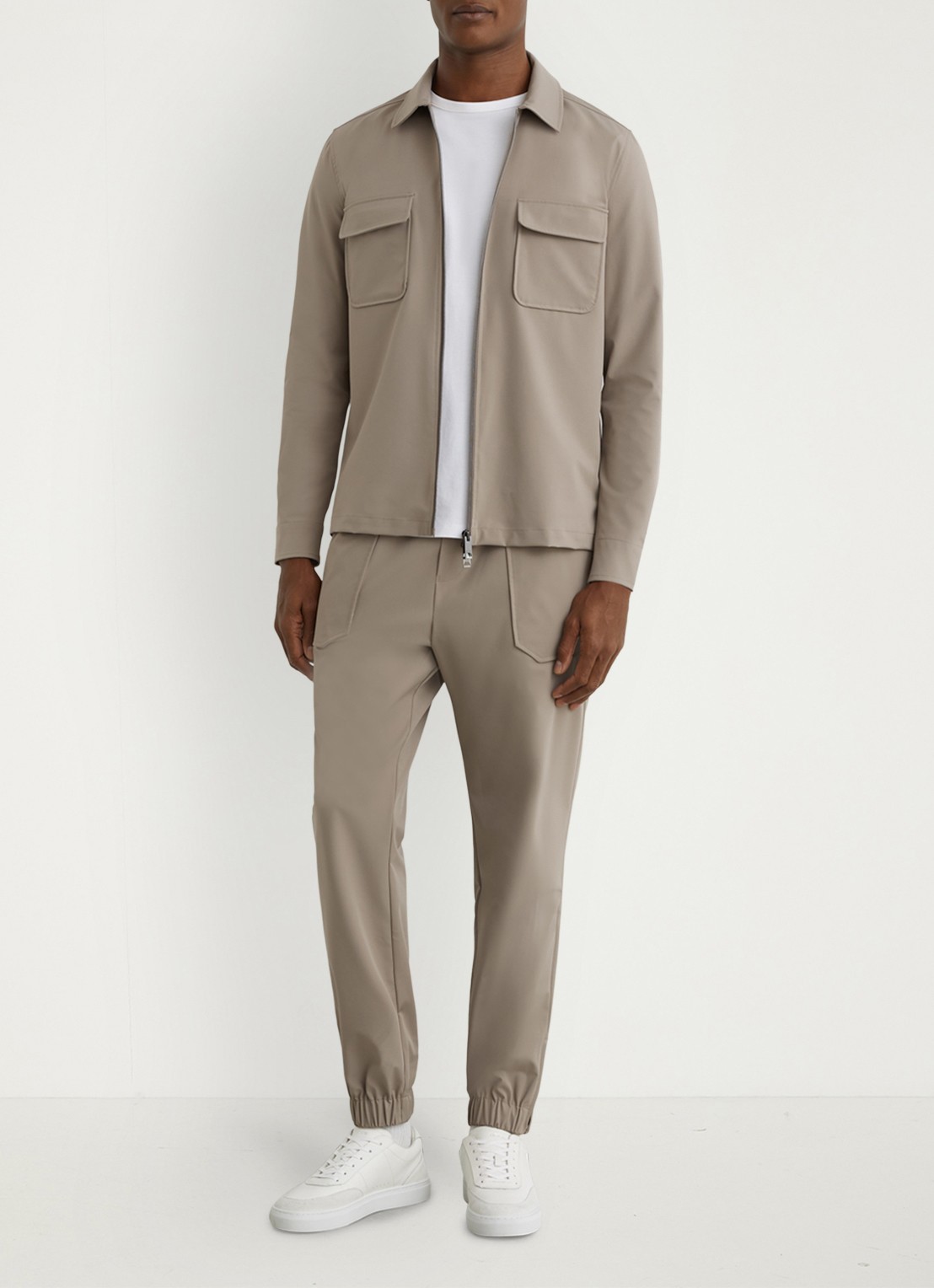 Reiss Ascend overshirt met borstzakken  - voorkant 5 lichtbruin