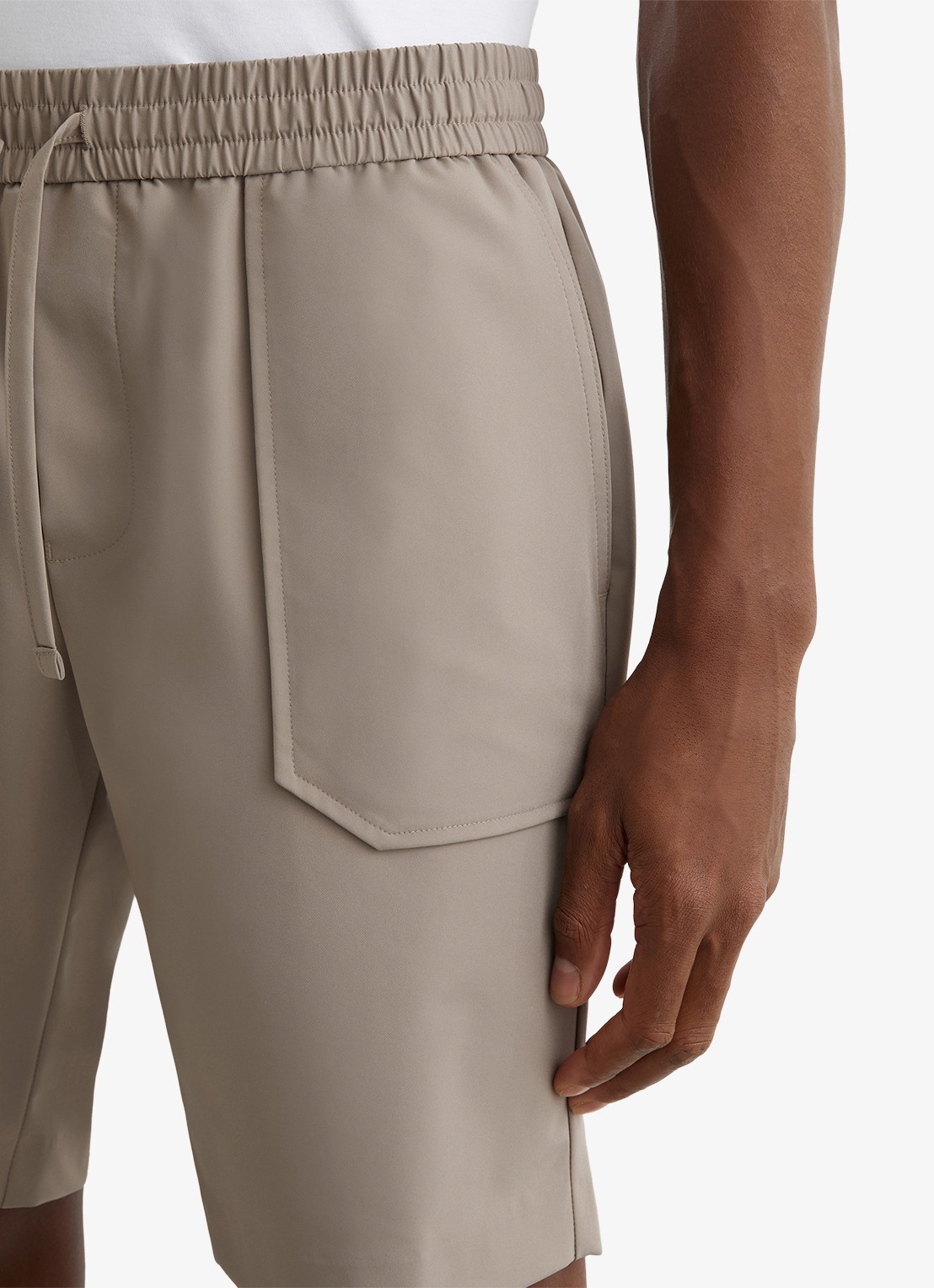 Reiss Ascend straight fit korte broek met steekzakken - detail 3 taupe
