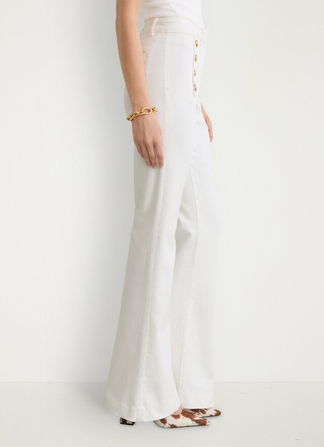 Reiss Athena high waist flared fit jeans in katoenblend - detail 4 wit