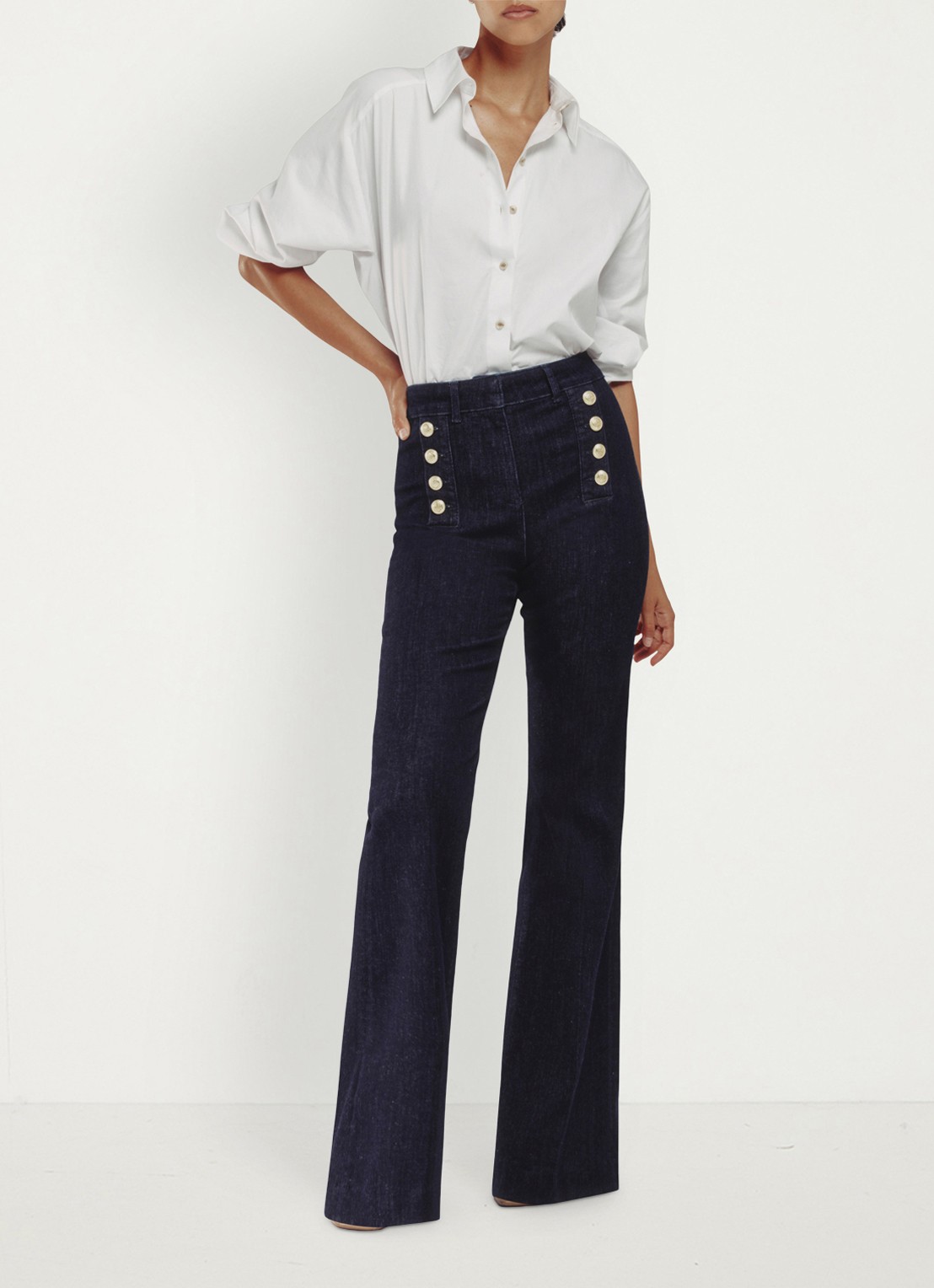 Reiss Athena high waist flared jeans met knoopdetail - voorkant 2 donkerblauw