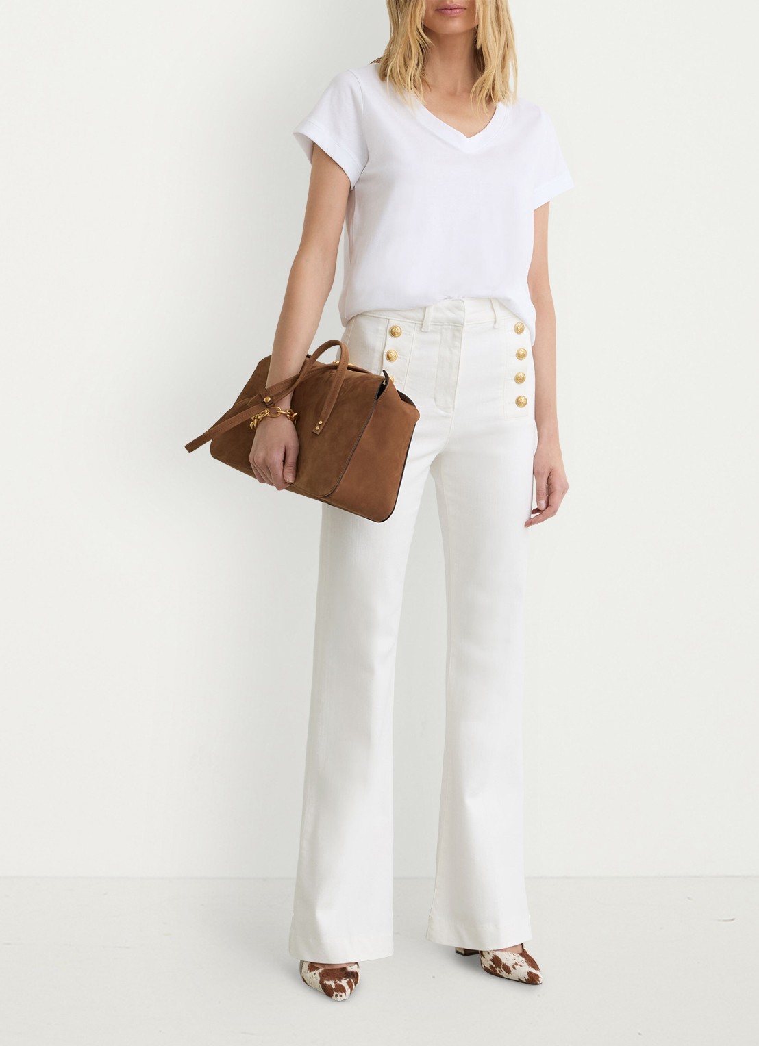 Reiss Athena mid waist flared jeans met knoopdetail - voorkant 7 wit