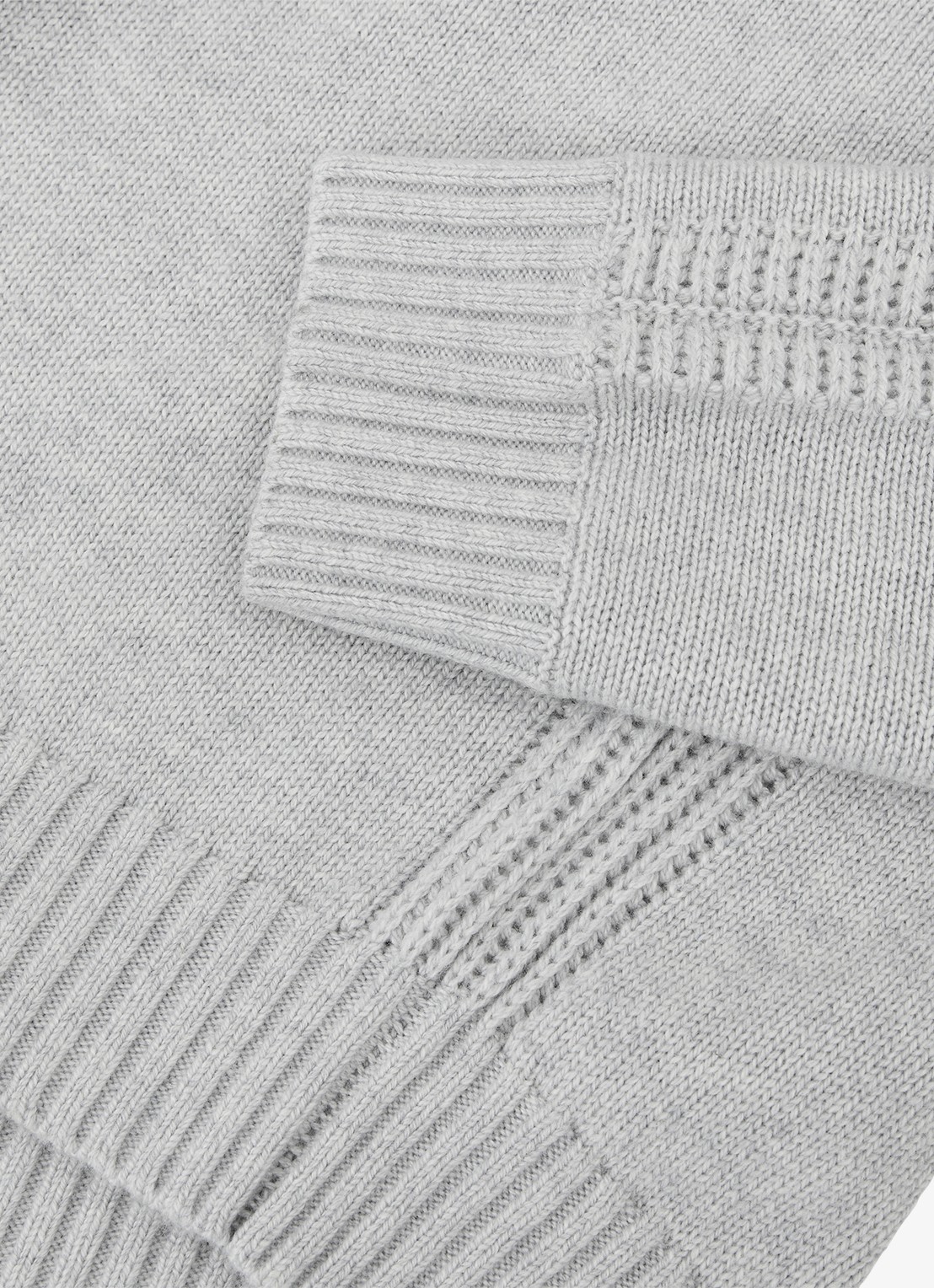 Reiss Beech fijngebreide trui in wolblend  - detail 4 lichtgrijs