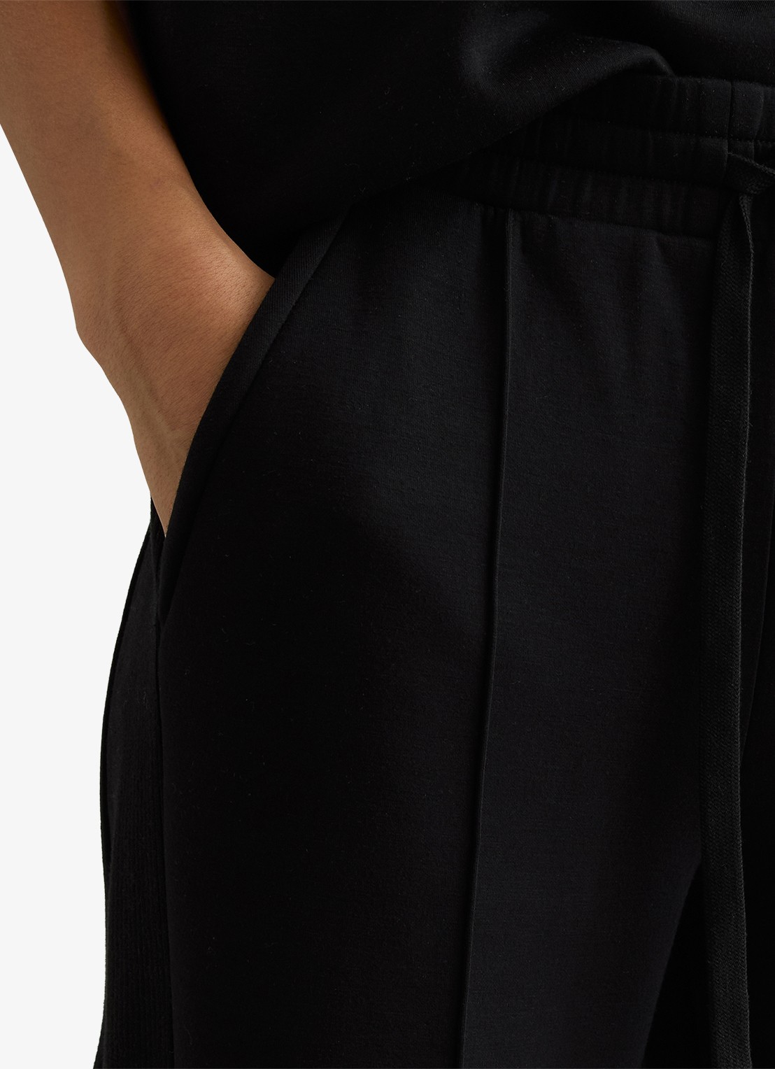 Reiss Bella wide fit joggingbroek met steekzakken - detail 5 black / zwart