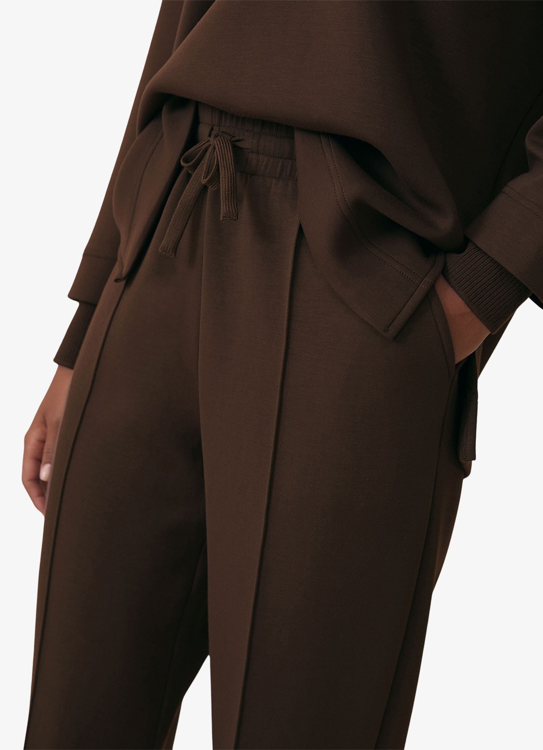 Reiss Bernie high waist straight fit joggingbroek met steekzakken - detail 4 chocoladebruin