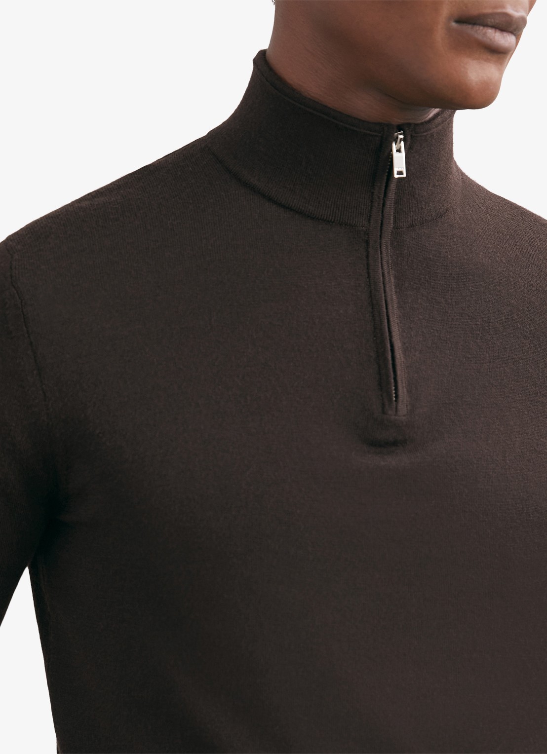 Reiss Blackhall fijngebreide trui met polokraag - detail 2 chocoladebruin