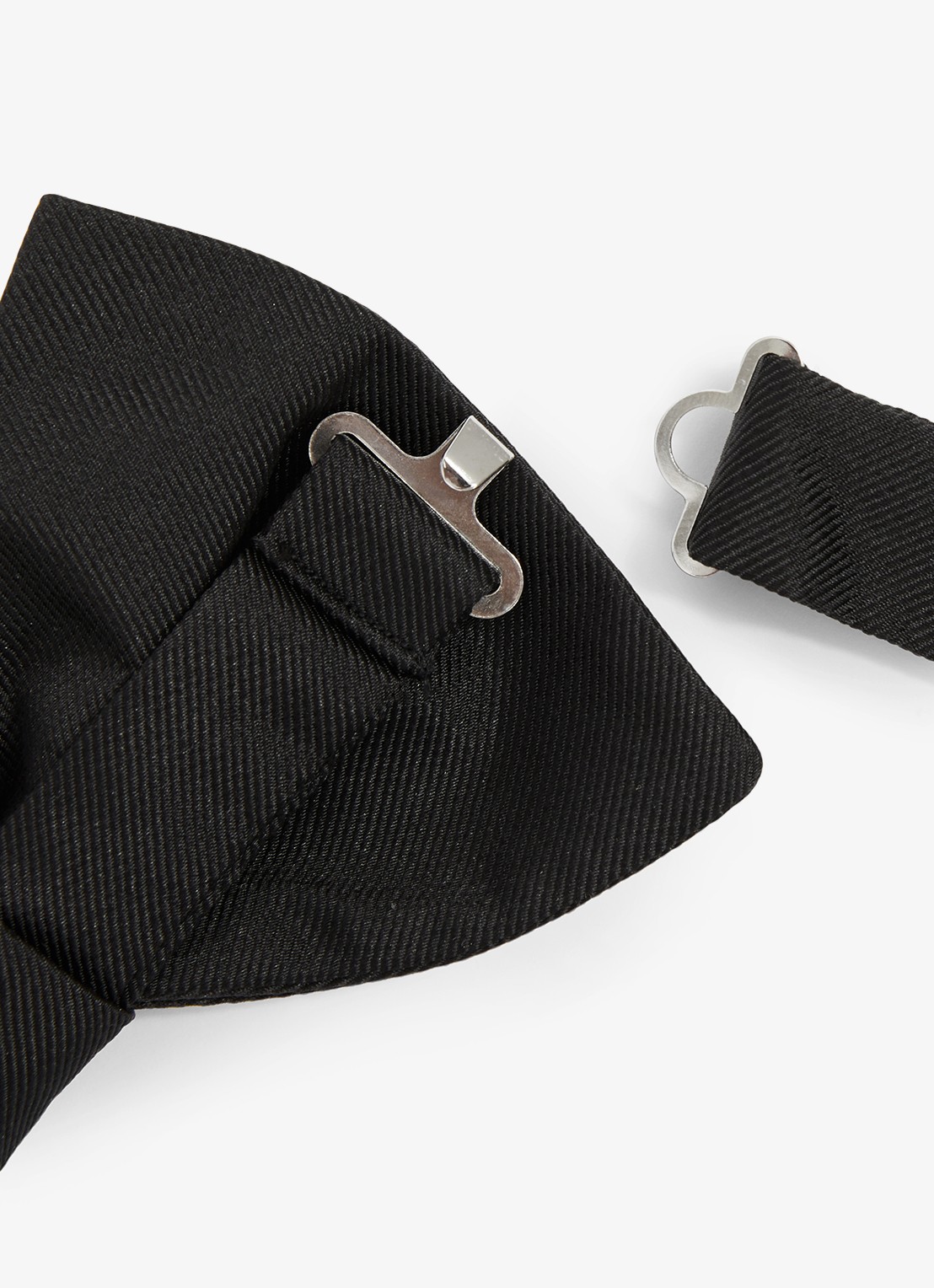 Reiss Boyle vlinderdas van zijde - detail 3 black / zwart