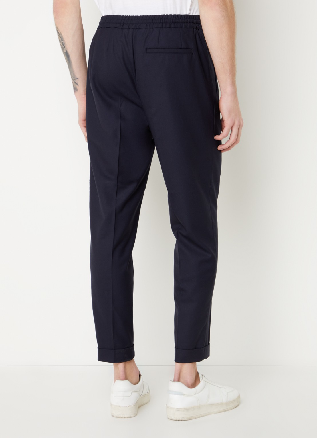 Reiss Brighton tapered fit chino met steekzakken - achterkant donkerblauw