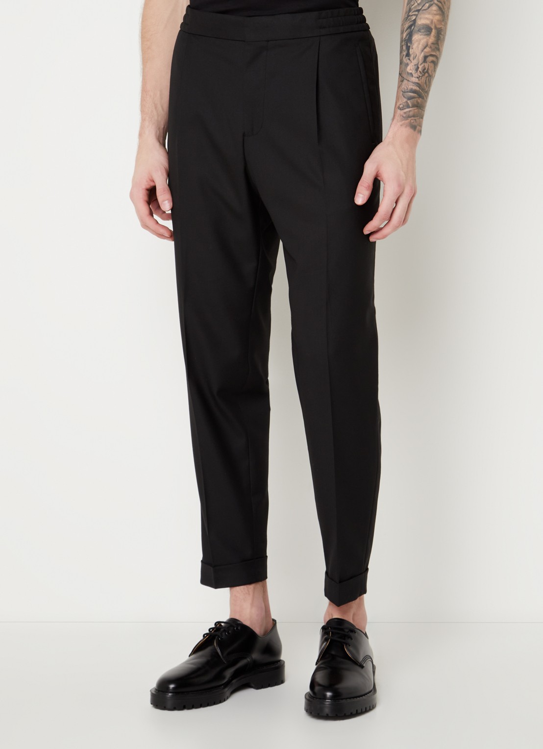 Reiss Brighton tapered fit chino met steekzakken - detail 4 black / zwart