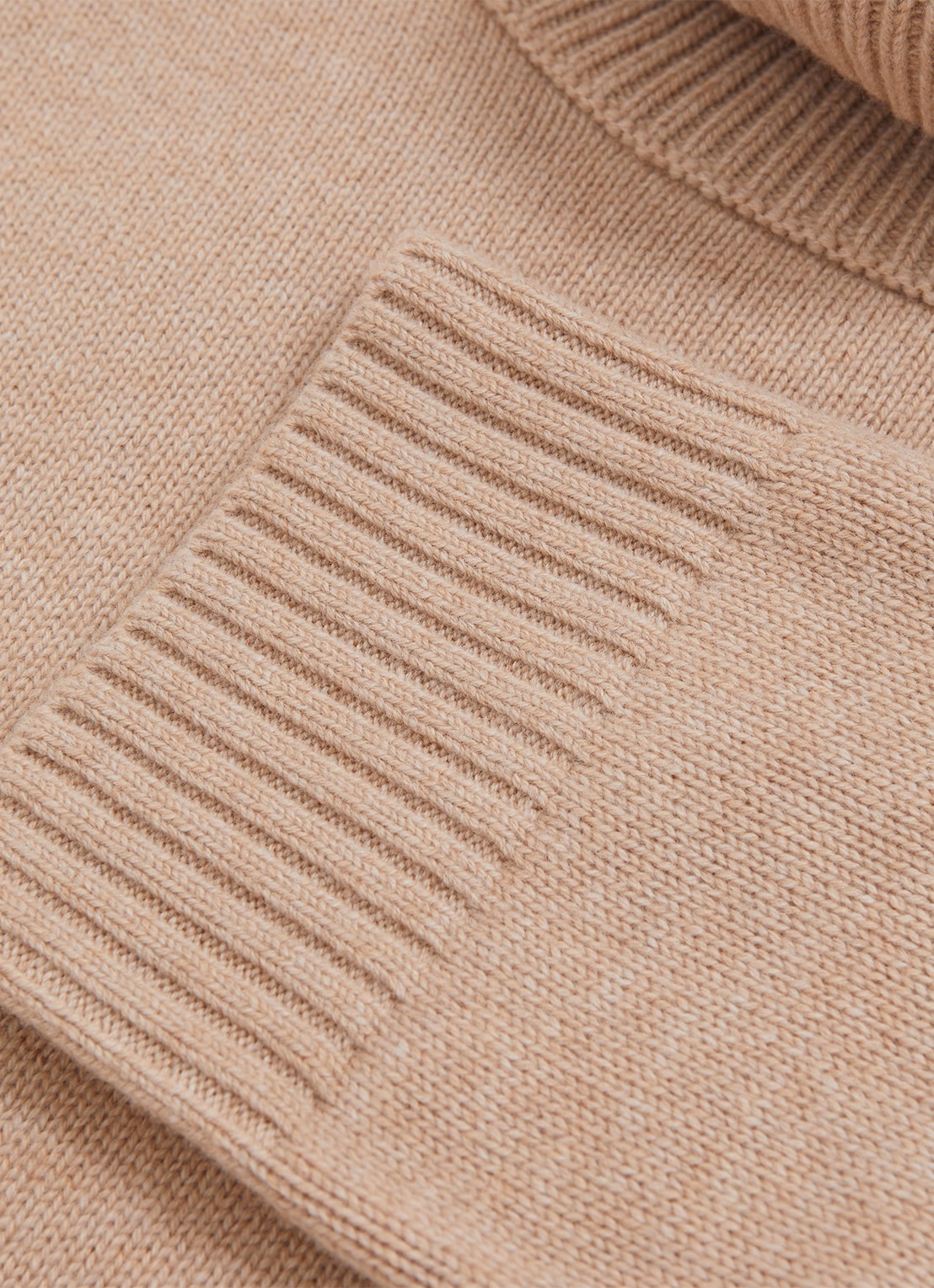 Reiss Brooklyn fijngebreide trui in wolblend - detail 3 camel
