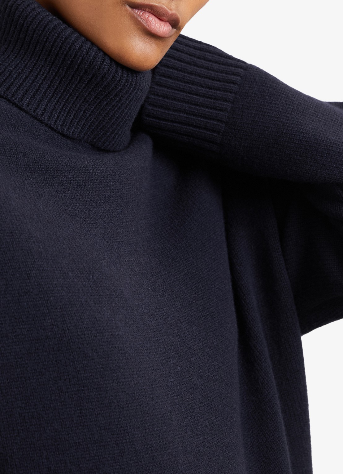 Reiss Brooklyn fijngebreide trui in wolblend - detail 4 donkerblauw