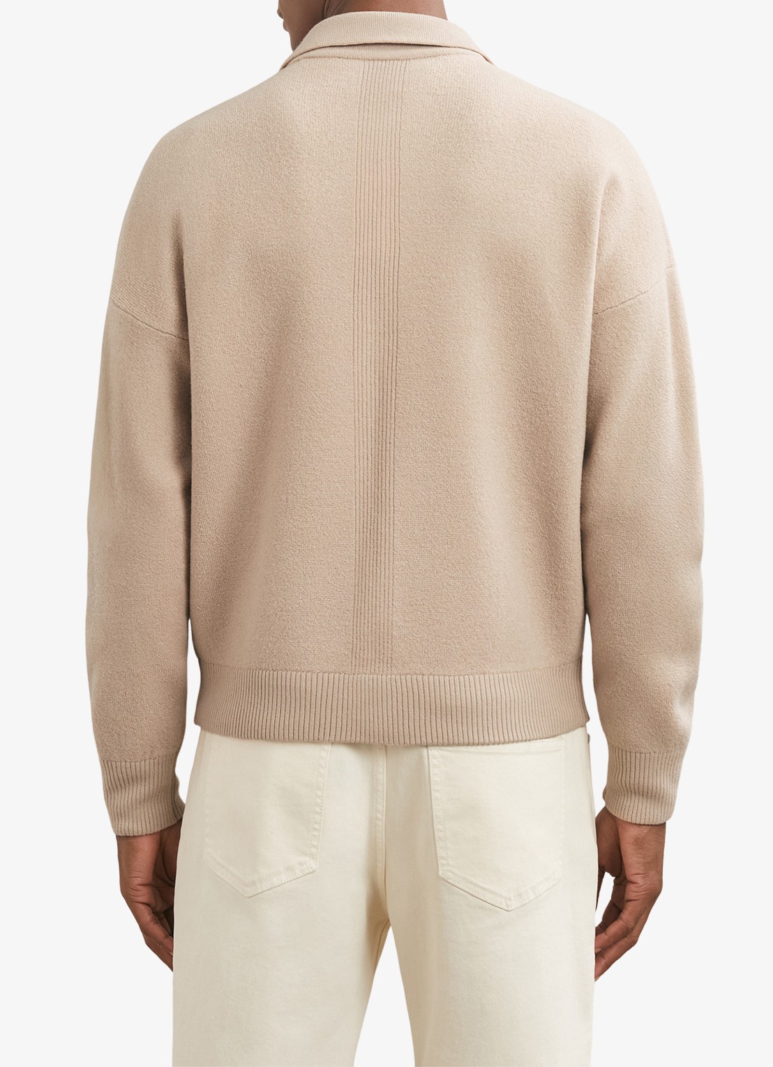 Reiss Calder fijngebreid vest van wol met borstzakken  - achterkant camel