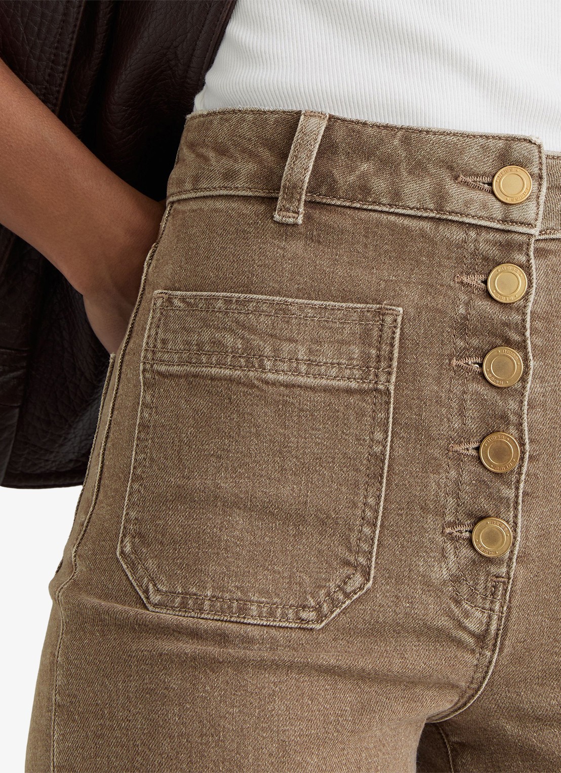 Reiss Cali high waist flared jeans met opgestikte zakken - detail 3 bruin