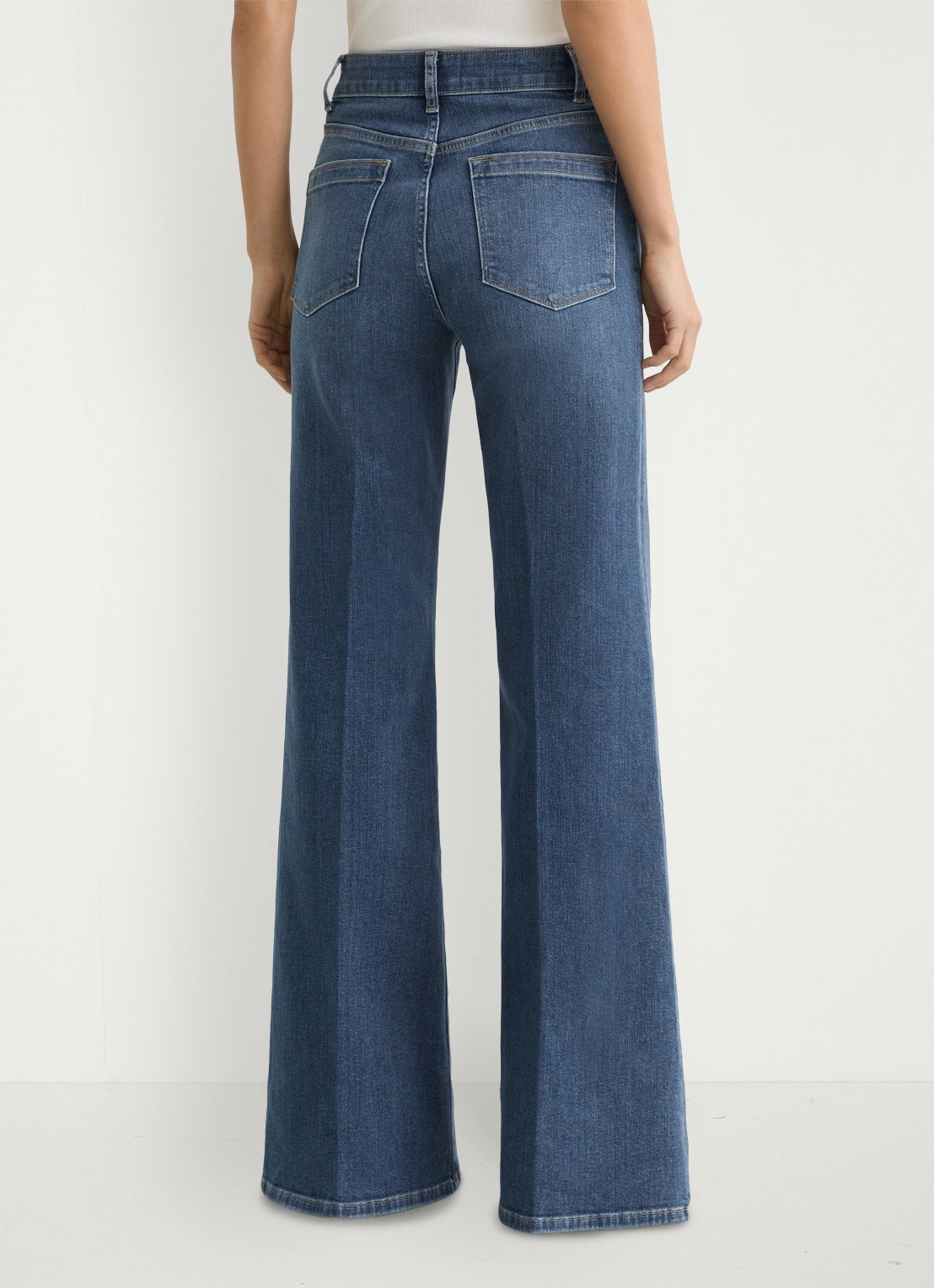 Reiss Cali high waist flared jeans met opgestikte zakken - achterkant 3 indigo