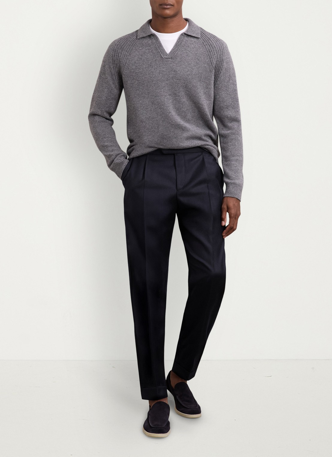 Reiss Cantwell tapered fit pantalon met steekzakken - voorkant 2 donkerblauw