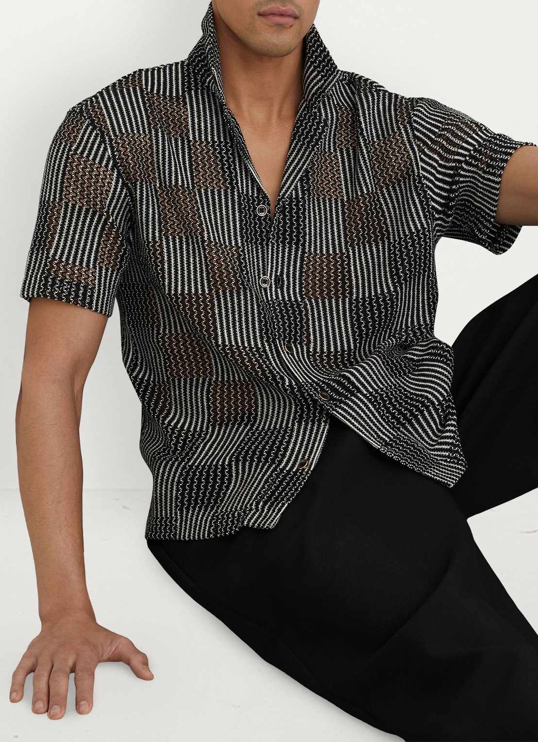 Reiss CARLOS Checkerboard Crochet Cuban Collar Shirt - detail 4 black / zwart