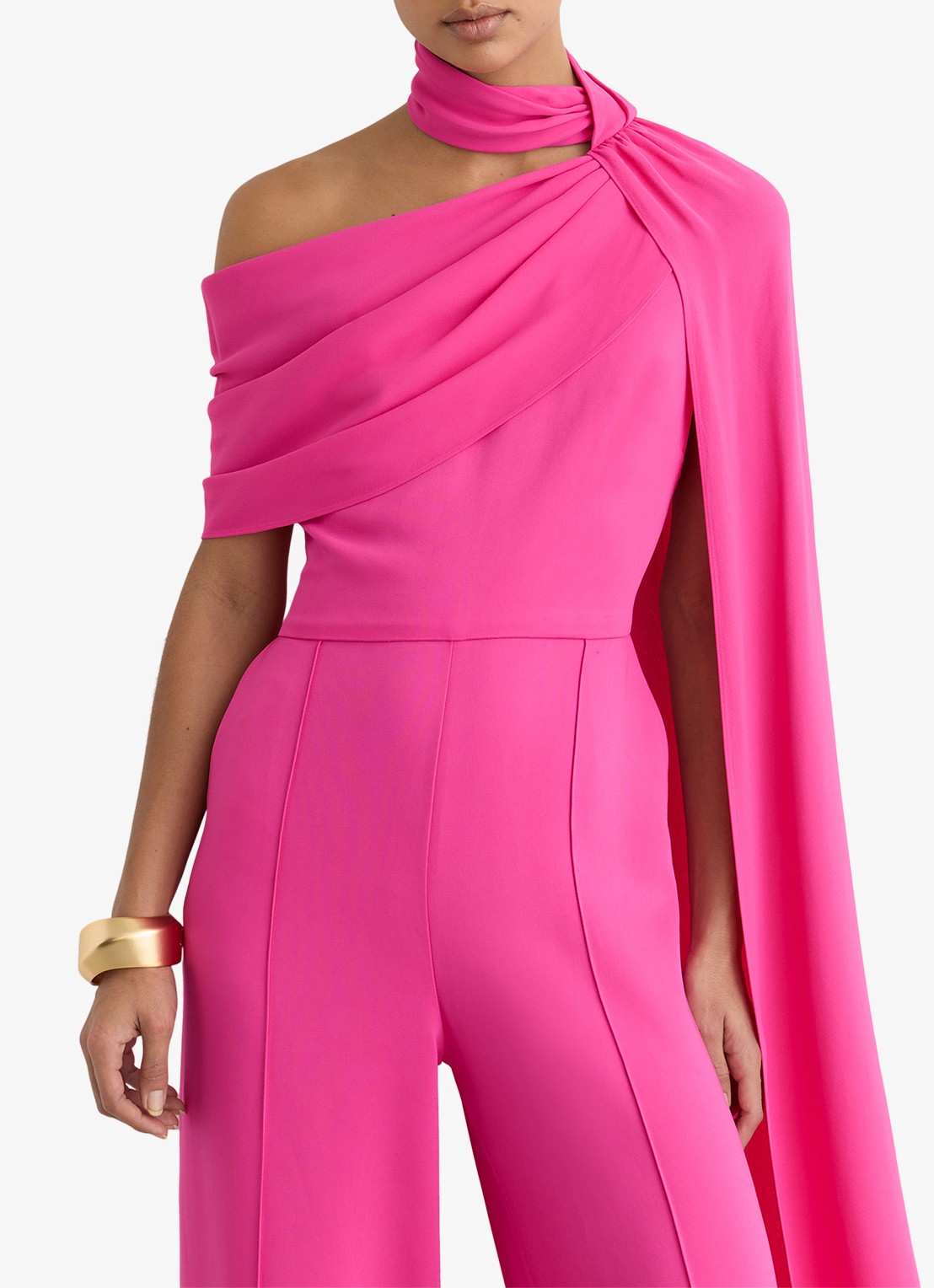 Reiss Carrie one shoulder wide fit jumpsuit met cape - detail 5 donkerroze